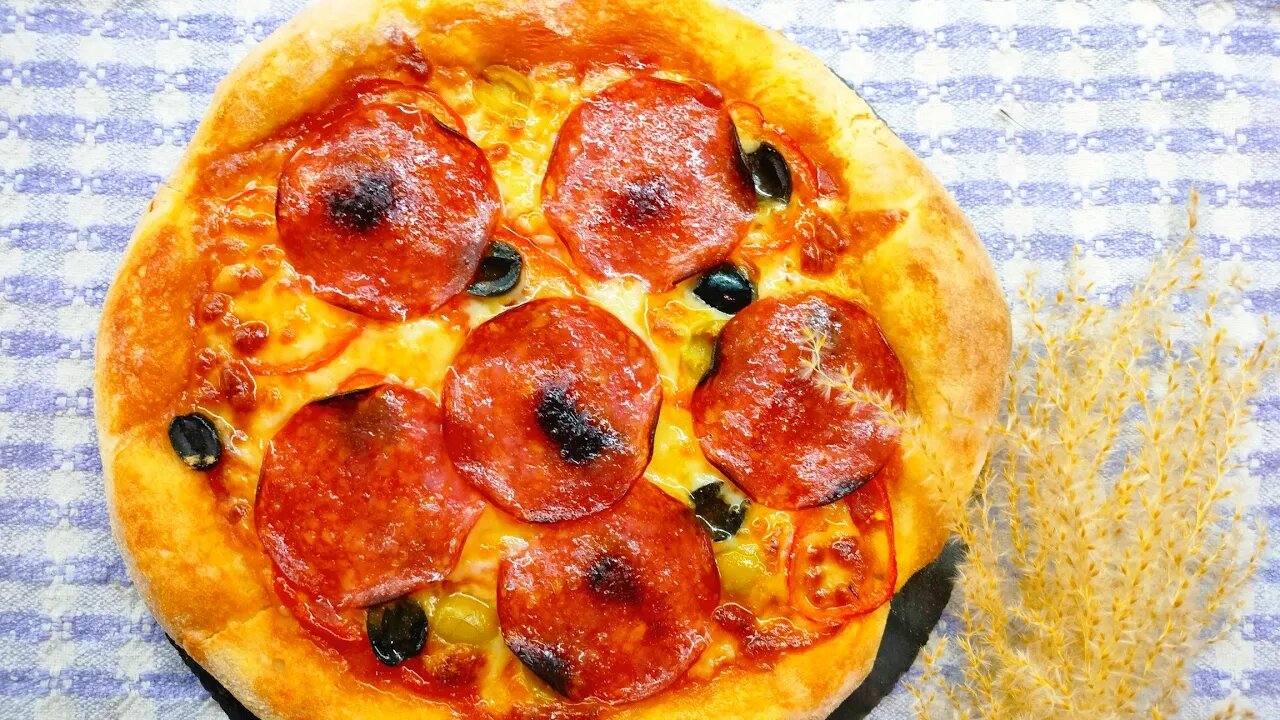 The easiest and fastest pizza recipe. No yeast. Pizza that you will cook every day.