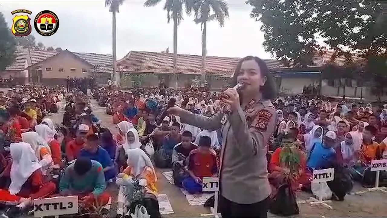 POLSEK KEMUNING RAZIA SEKOLAH