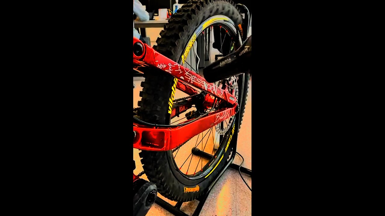 How to Remove AMS Frame Guards & Mud Guards on a Trek Session DH | Keep Your MTB Fresh and Stylish!