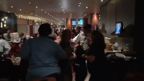 Dance Break at Dinner on Carnival Horizon Sept 29 2022