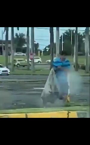 Argentino caça pombos para poder comer