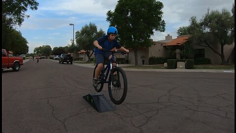 Family MTB - cul-de-sac dinky ramp