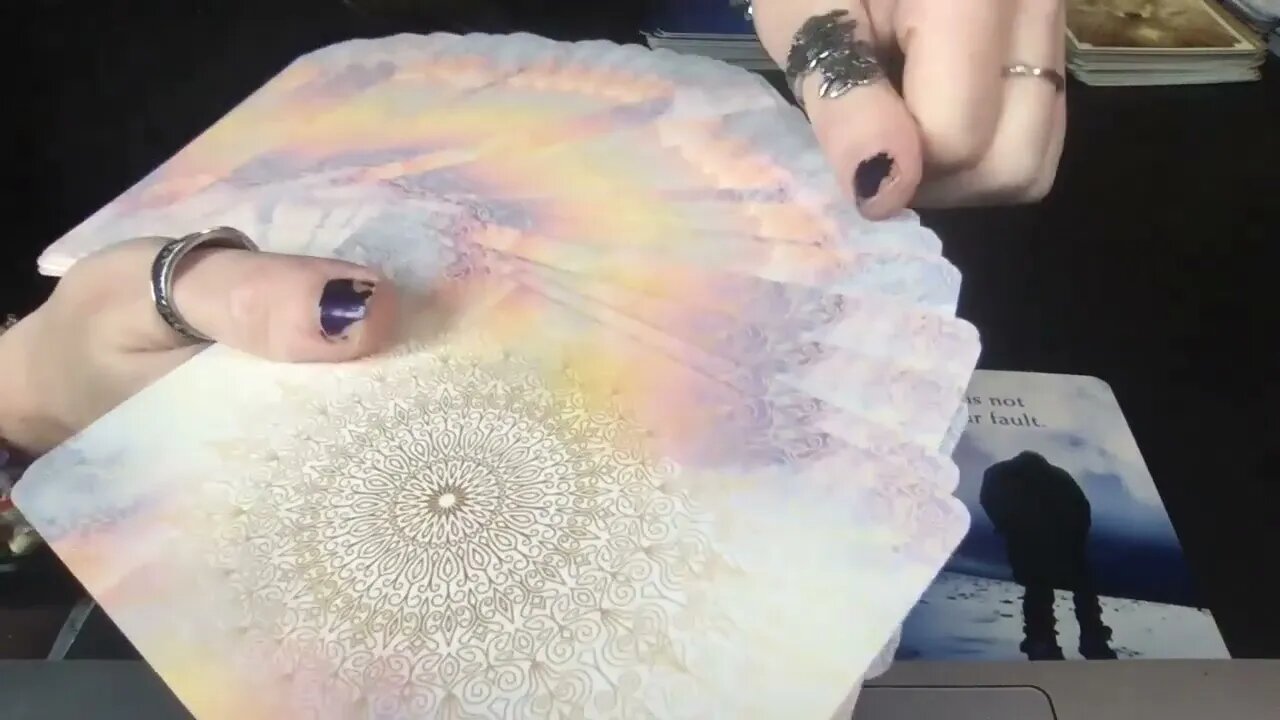 Oracle Reading Messages from Spirit