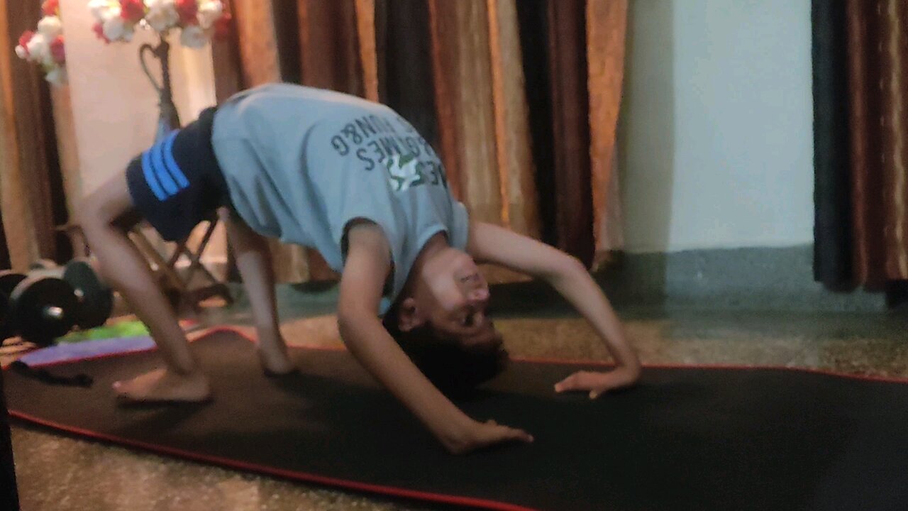 curve the back very difficult yoga pose