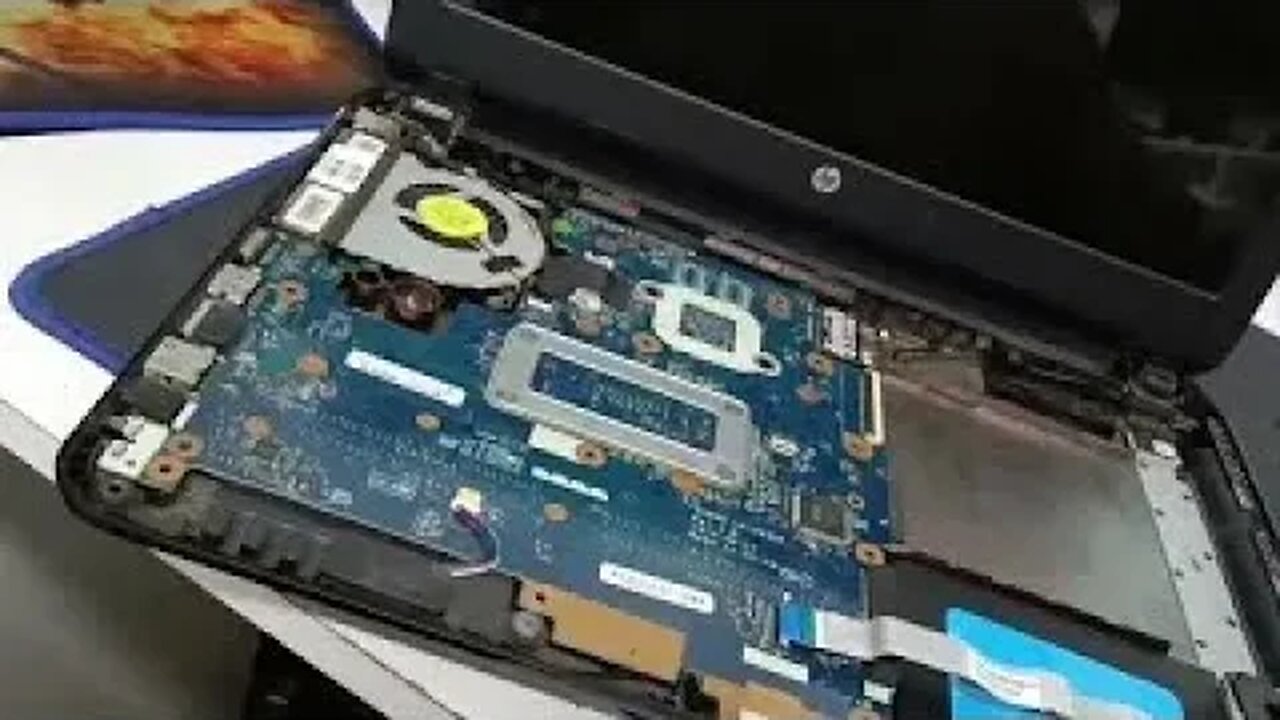 COLOCANDO SSD E FORMATANDO NOTEBOOK HP 14R050BR !