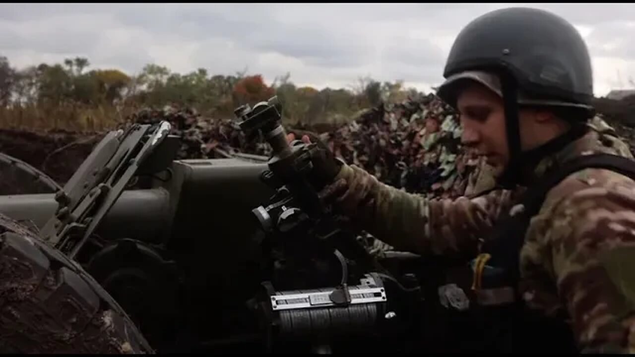 Ukrainian artillery crew