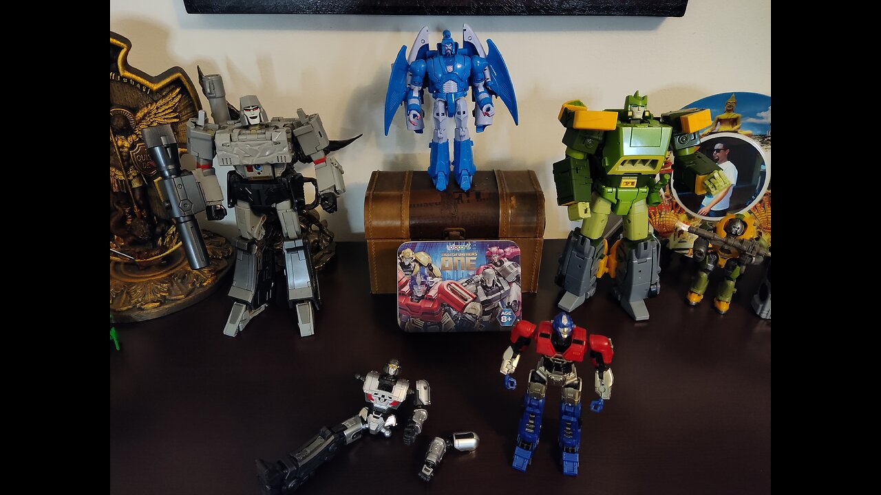 D16 and Orian Pax Yolopark Transformers Review