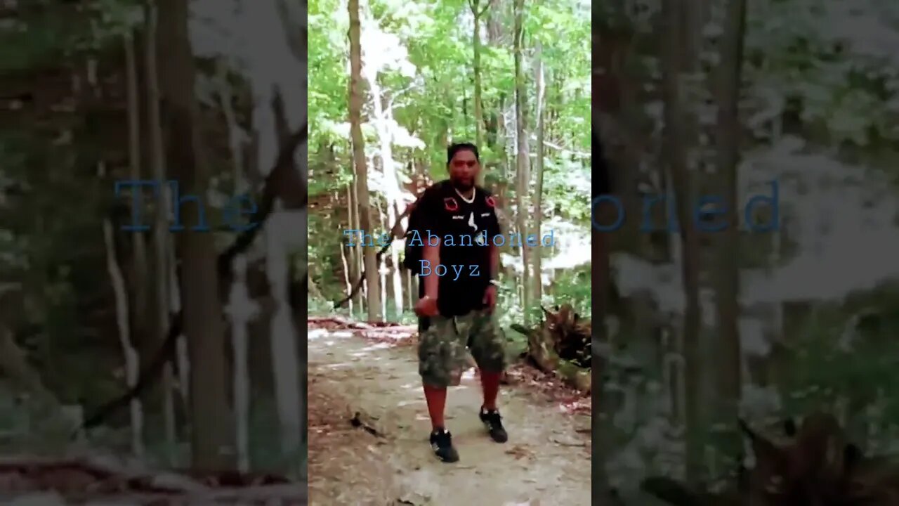 🎬