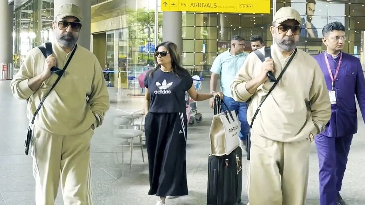 Kamal Haasan Spotted At Mumbai Airport 📸✈️