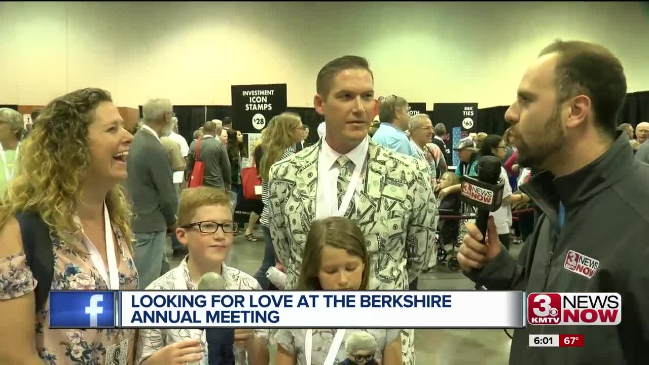 Looking for Love at Berkshire Hathaway shareholders meeting