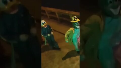 PASSINHOS SENSACIONAIS DO FOFÃO, O MÁSKARA, BEN10 E PATATI DANÇANDO NA CARRETA DA ALEGRIA, LIKE