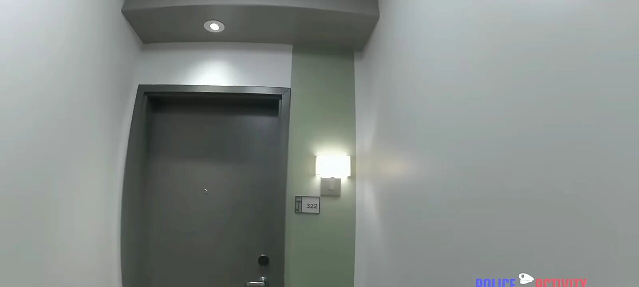 Black agitated woman Rushes out of apartment n stabs cop in the face,hand n arm n gets shot n killed