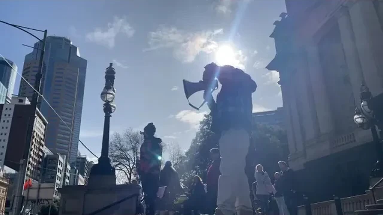 Footage from Sat live at Parliament Steps rally on 8 7 23