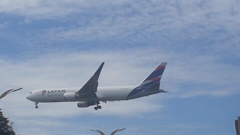 Boeing 767-300ERF PR-ABD vindo de Guarulhos para Manaus