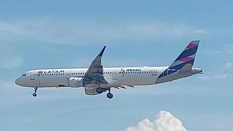 Airbus A321NEO PS-LBK,Boeing 737 MAX 8 PS-GPO and Airbus A321 PT-XPL coming to Manaus