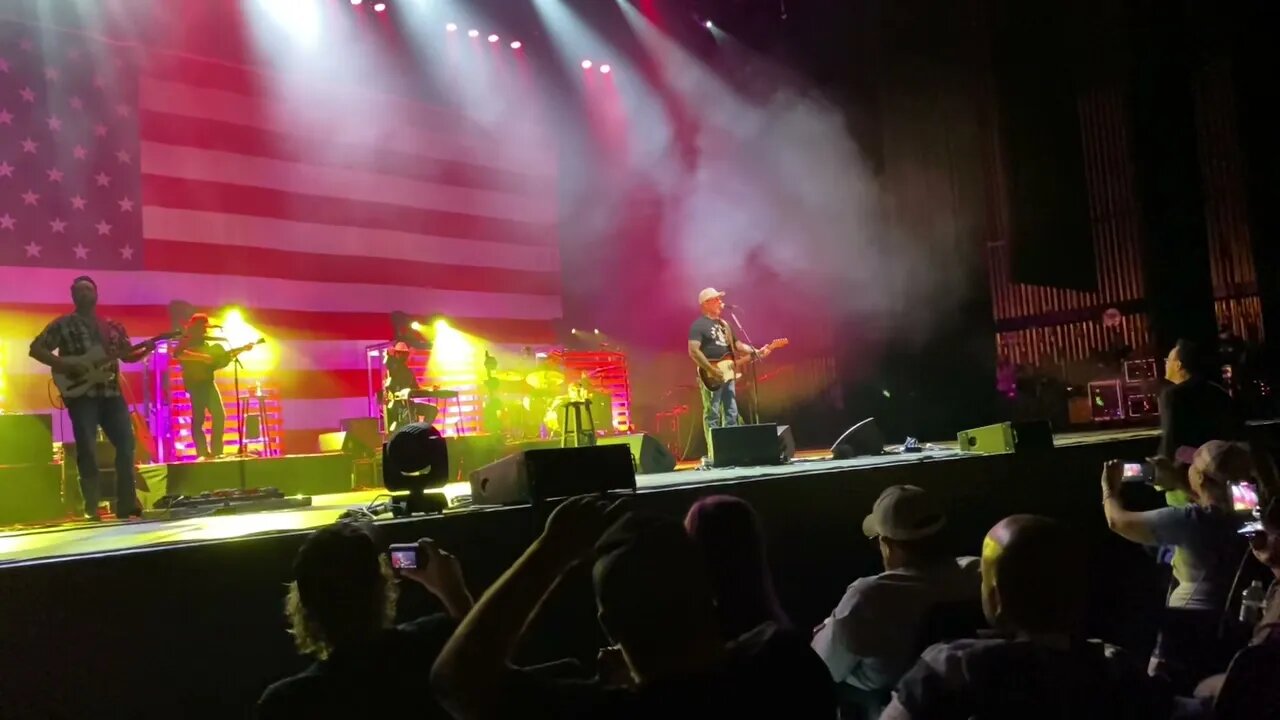Aaron Lewis If I was a Liberal- Live From Grand Prairie