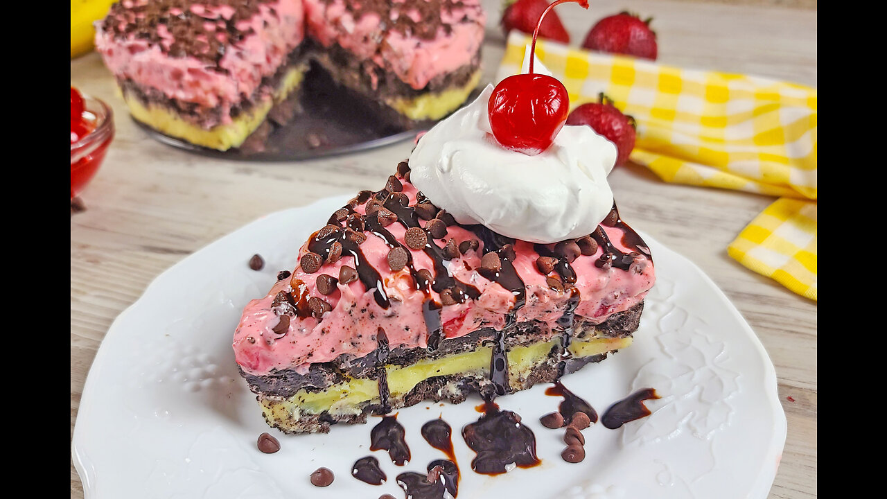 No-Bake Banana Split Cheesecake!