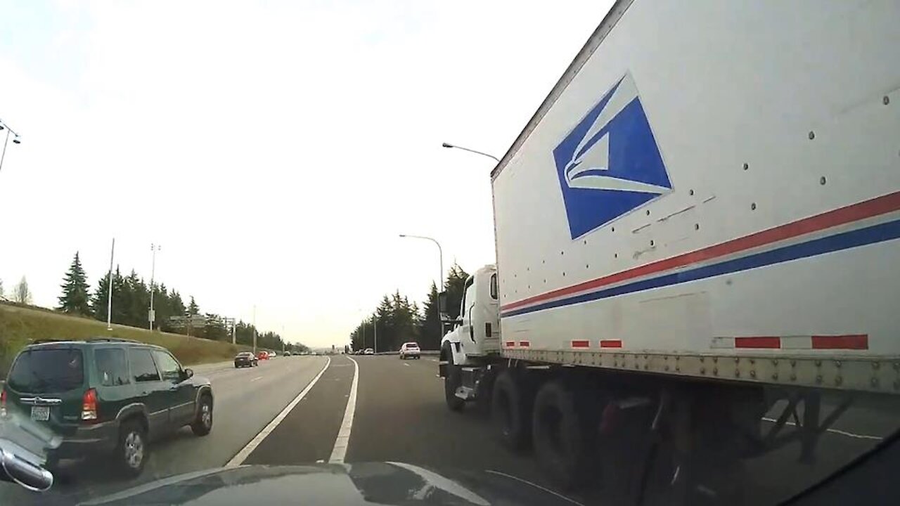 Seattle Bad Drivers March 2021 USPS Semi Truck 2021.03.27 — SEATTLE, WA