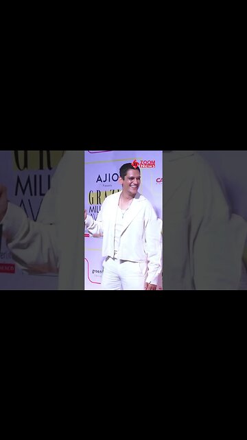 Vijay Varma strike a stunning pose at AJIO Presents Grazia Millennial Awards 2023 #shorts