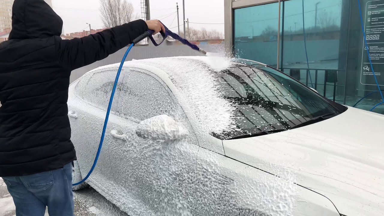 Car wash thick foam Kia Optima GT