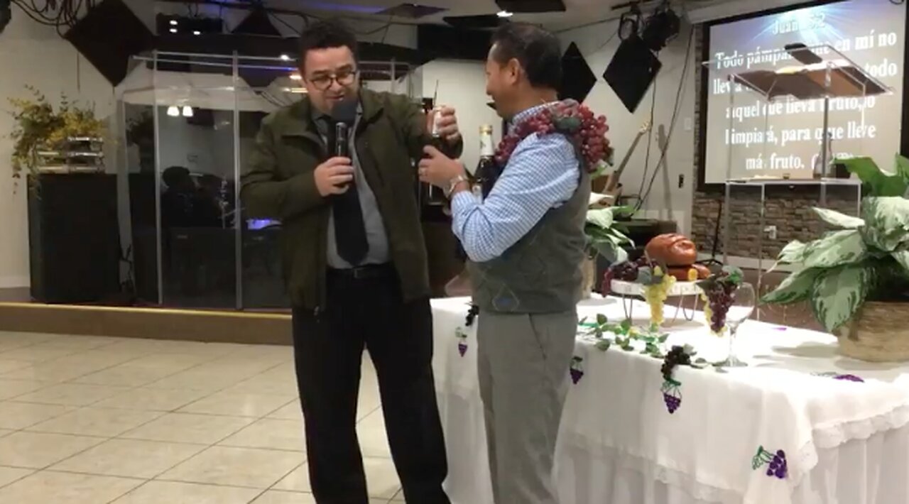 Tema: Pámpanos que llevan mucho fruto para glorificar al Padre. Pastor Allan Jiménez Domingo 4/12/22