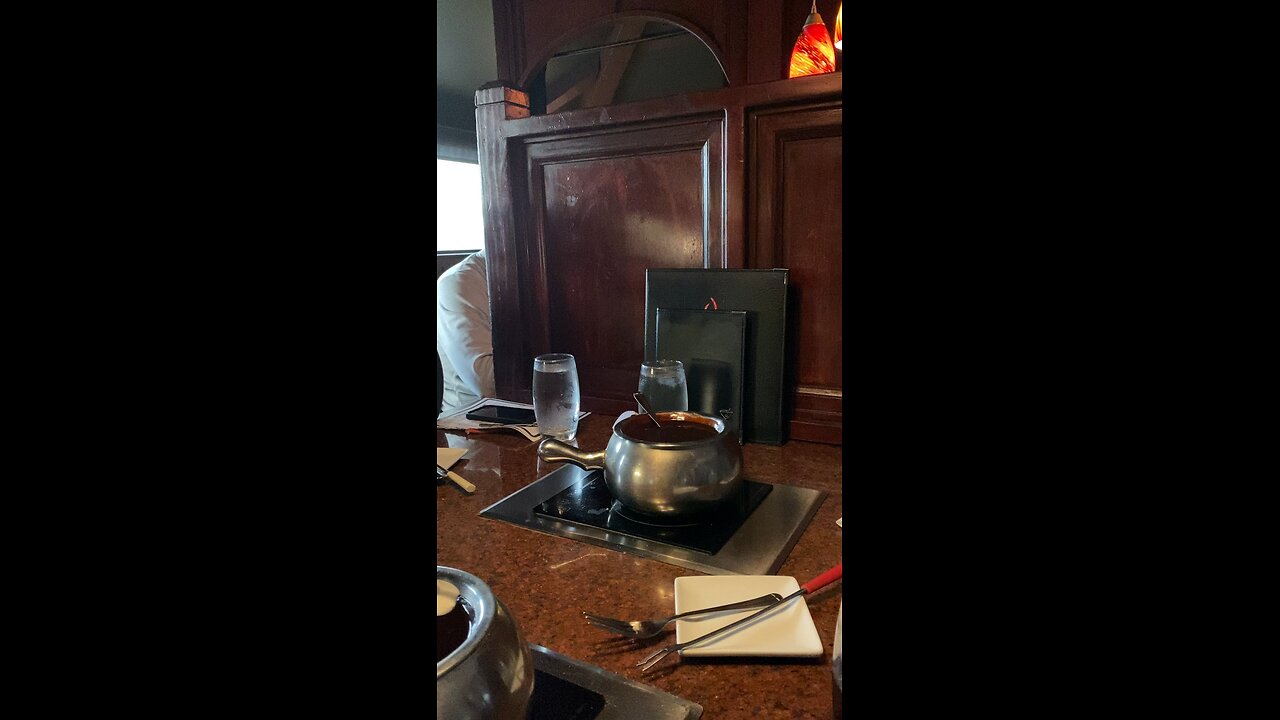 Melting Pot Chocolate Dessert