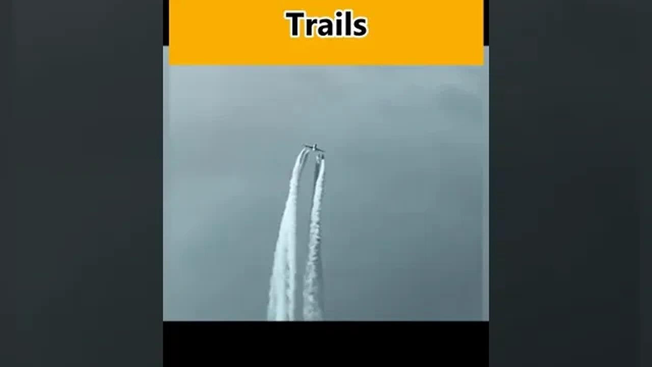 Watch B747 Condensation Trails #Aviation