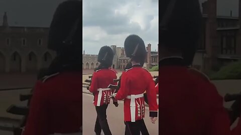 Make way for the queen's guard #windsorcastle