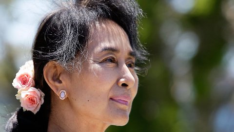 Amnesty International Withdraws Highest Honor From Aung San Suu Kyi