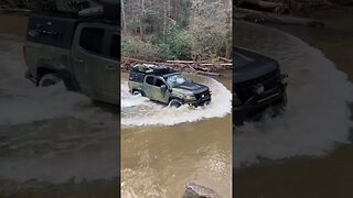 Silent Creek Crossing in Off-road 4x4 [ASMR] #shorts #watercrossing