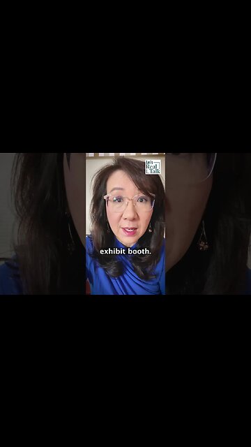 Why are Chinese pilots wearing uniforms with an American flag 🇨🇳✈️🇺🇸?