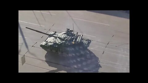 ★★★ Ukrainian T-64 Tanks on the Move
