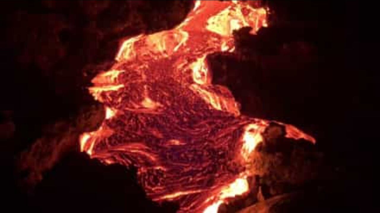 The hottest and most luminous lava rivers in the world