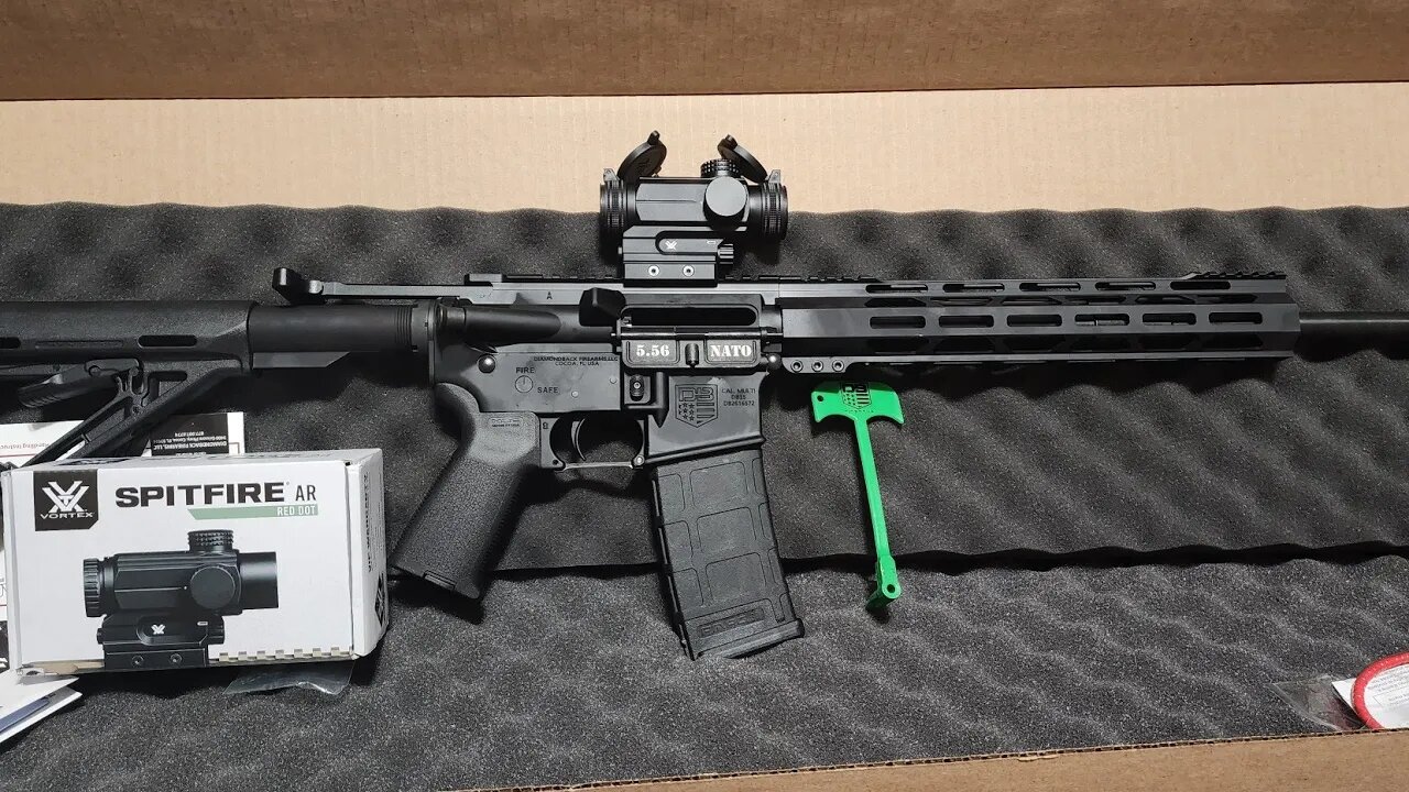 Diamondback Firearms AR-15 & Red Dot Unboxing