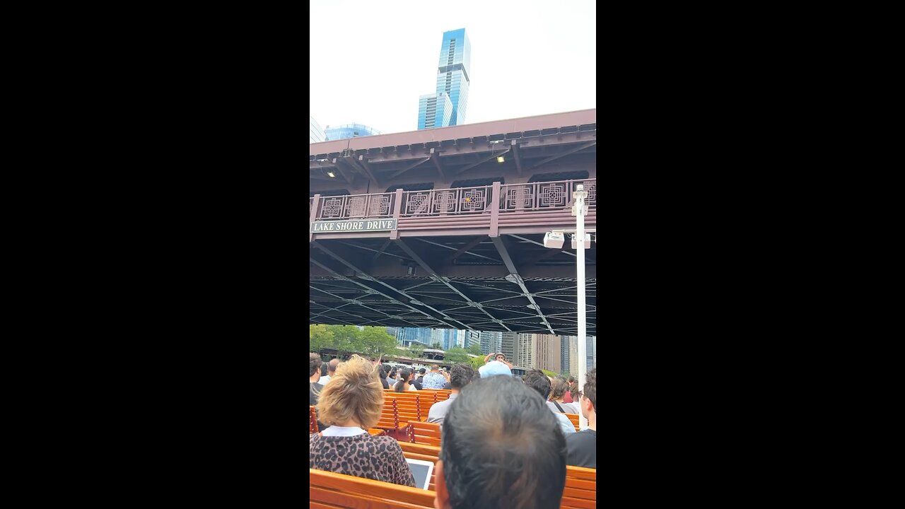 Chicago boat tour