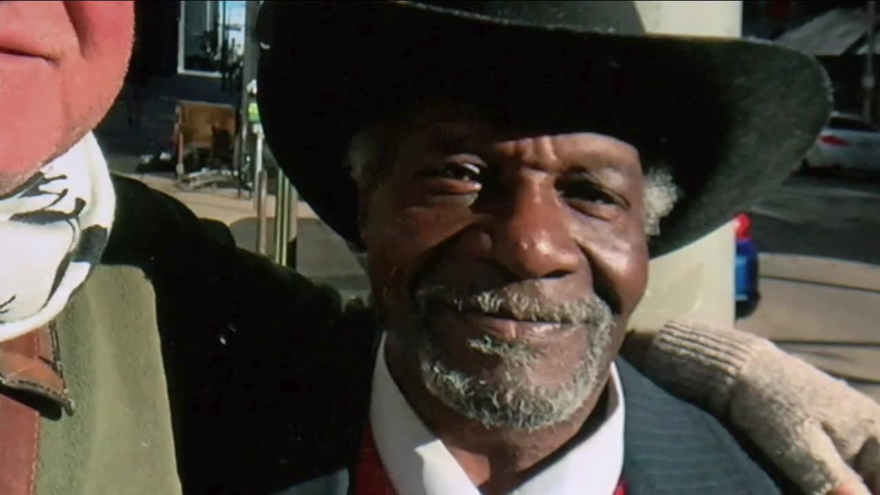 Downtown Denver shoeshiner dies of heart attack