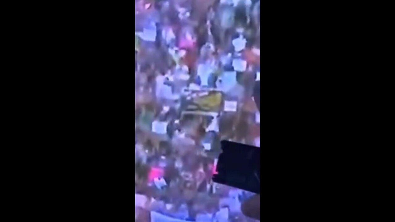 Creepy dark shadowing at New York abortion protests