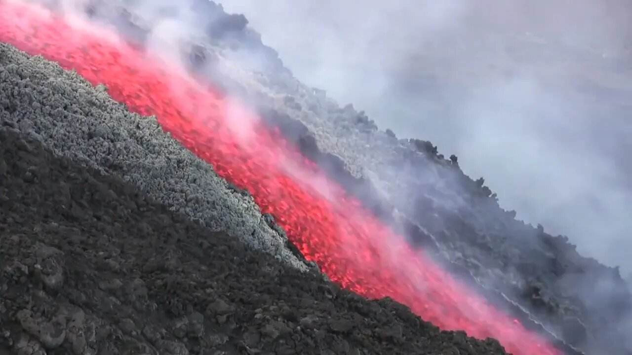 Volcanoes for Kids | A fun and engaging introduction to volcanoes for children