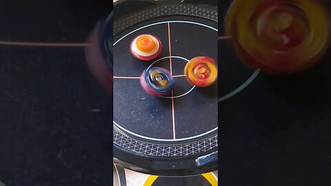 ele ACABOU com os 2 facilmente #batalhadebeyblade #beybladeburst #beyblade