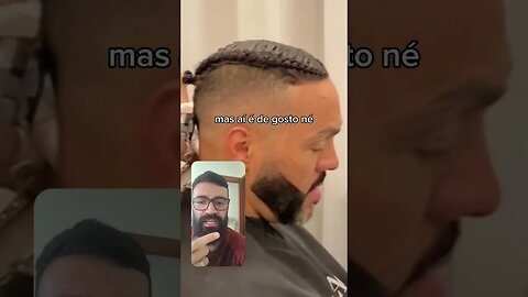 Barba alta e papada de sapo