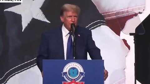 How Trump Reacted To A Dysfunctional Podium In Minnesota