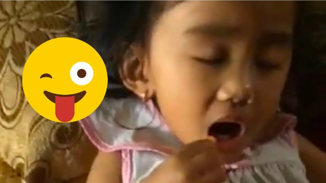 tidur sambil makan | bayi ngantuk berat