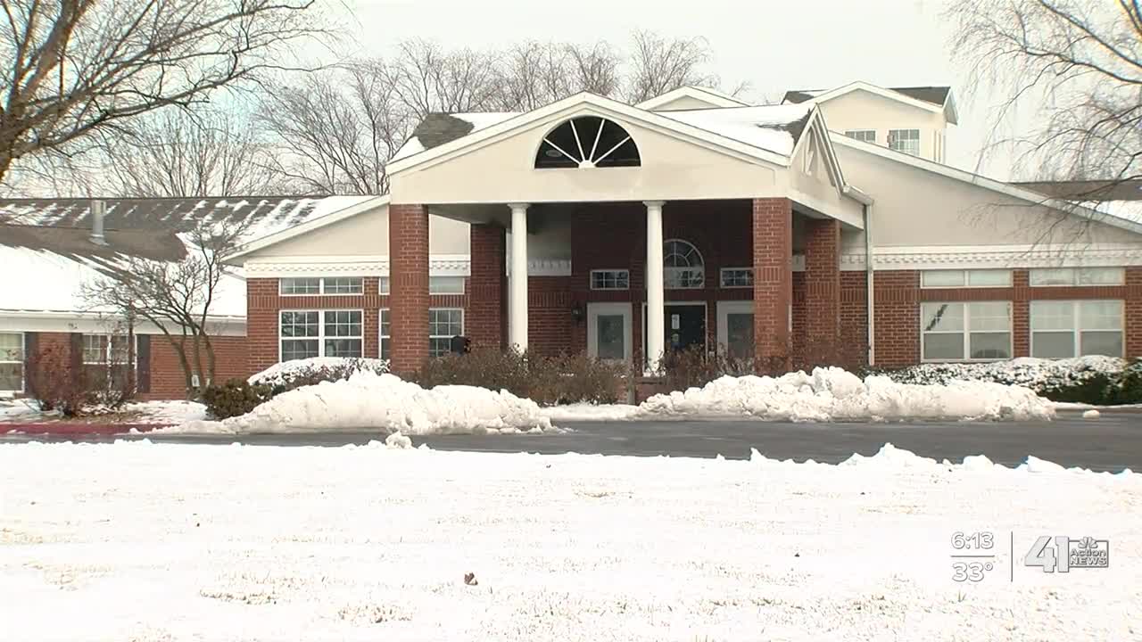 Lee's Summit nursing home residents, staff receive COVID-19 vaccine