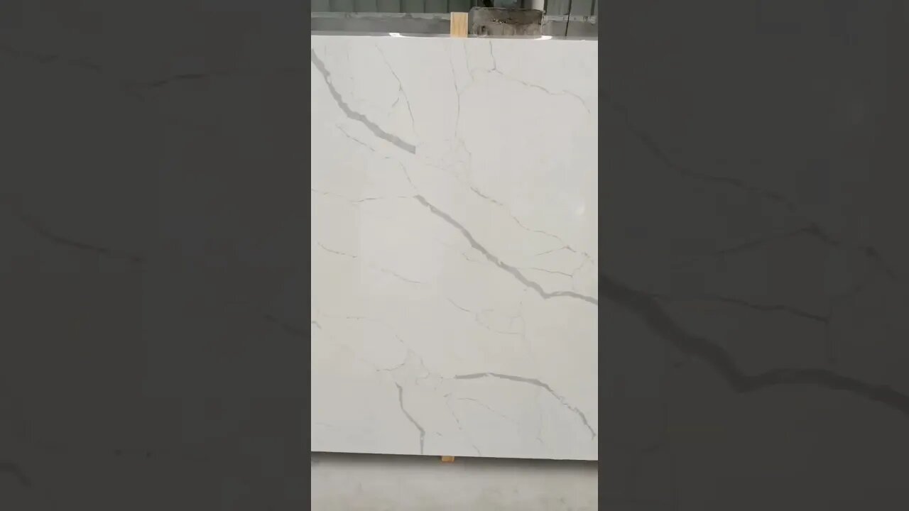 Calacatta Laza quartz, one of the most classic quartz colors#marble #white #shorts