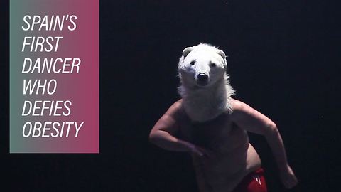 Alberto proves weight has no effect on stage presence