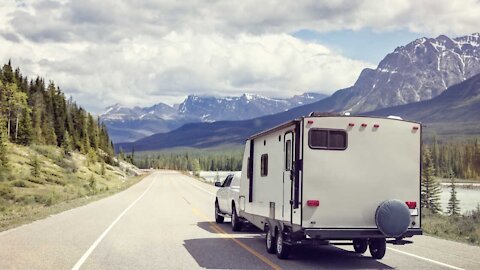 Les Québécois voulant faire un road trip vers l'Ouest canadien doivent changer leur plan