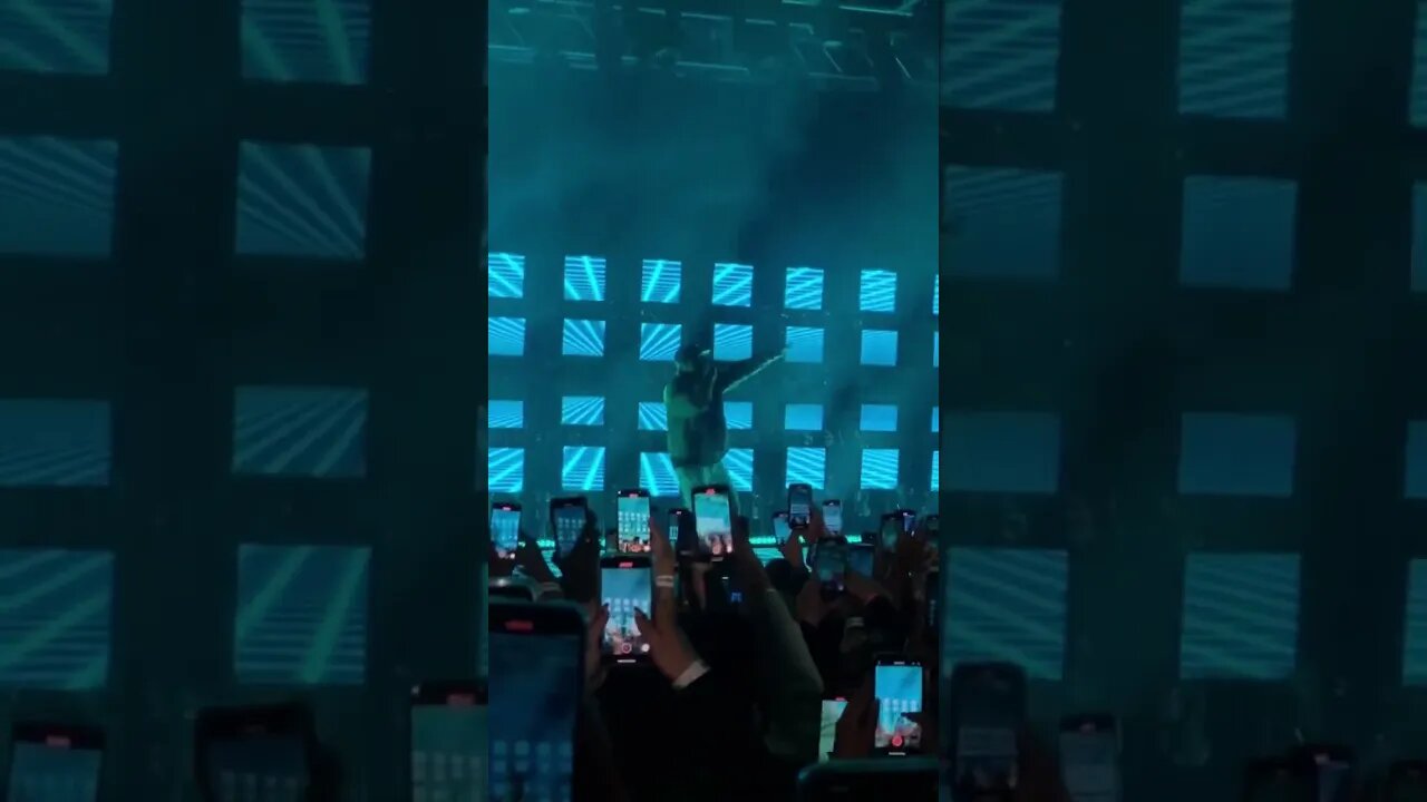 Bryson’s Tiller first concert on his tour (via: carrssonn18) #music #brysontiller #fyp #concert