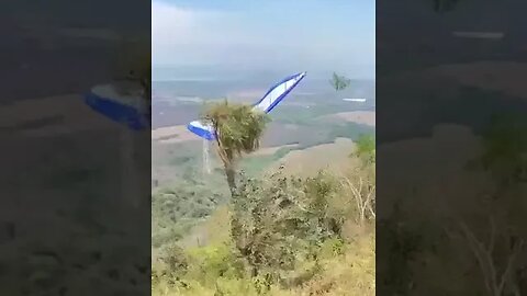 Мож я чего не понял, но нахера стартовать в том месте, где прям пальма растёт, прямо в пальму нахой?