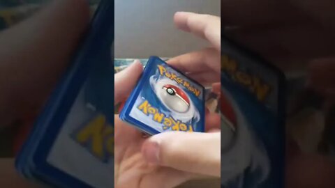 Abrindo um booster de pokemon antigo PT01