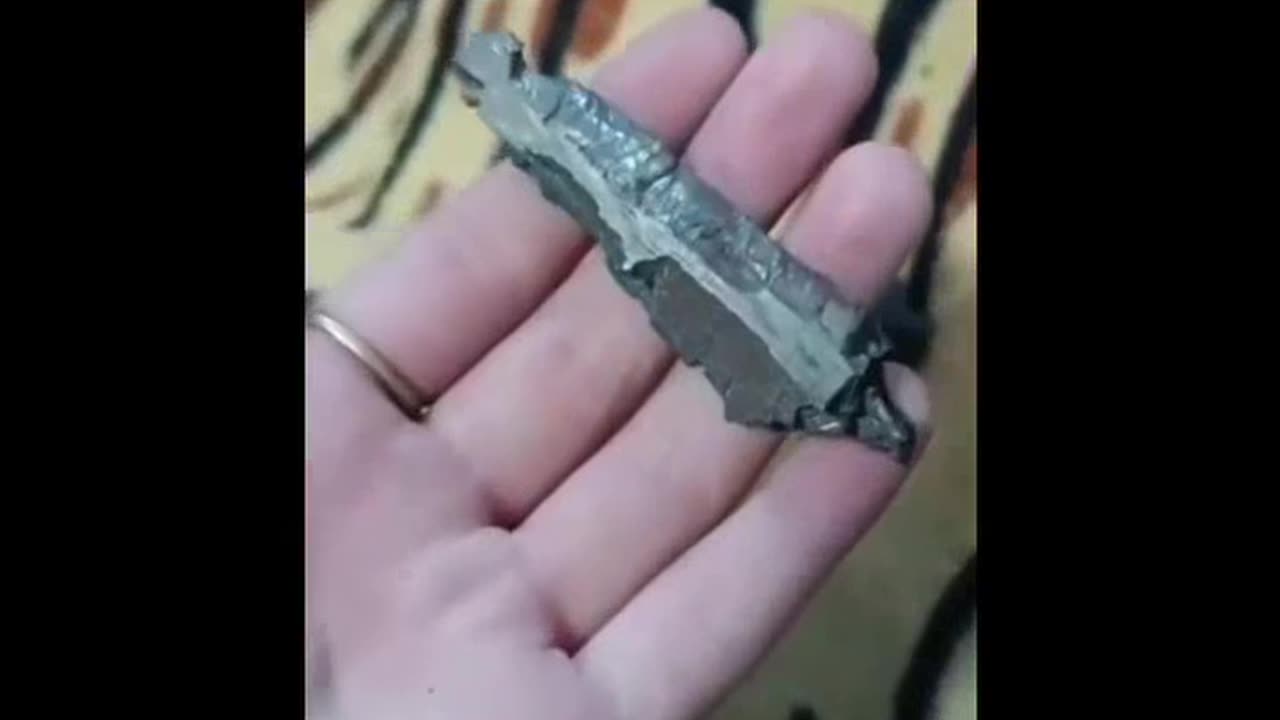 👏🏻👏🏻👏🏻 A video filmed during yesterday's shelling of the Petrovsky district of Donetsk.